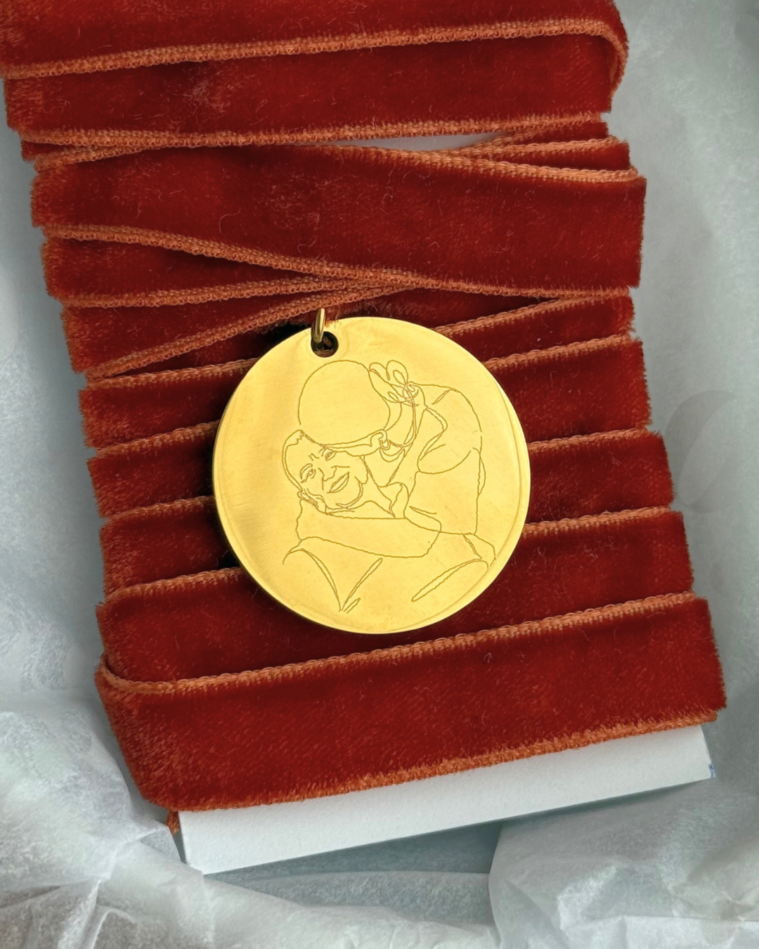 MEDALLA REDONDA GOLD